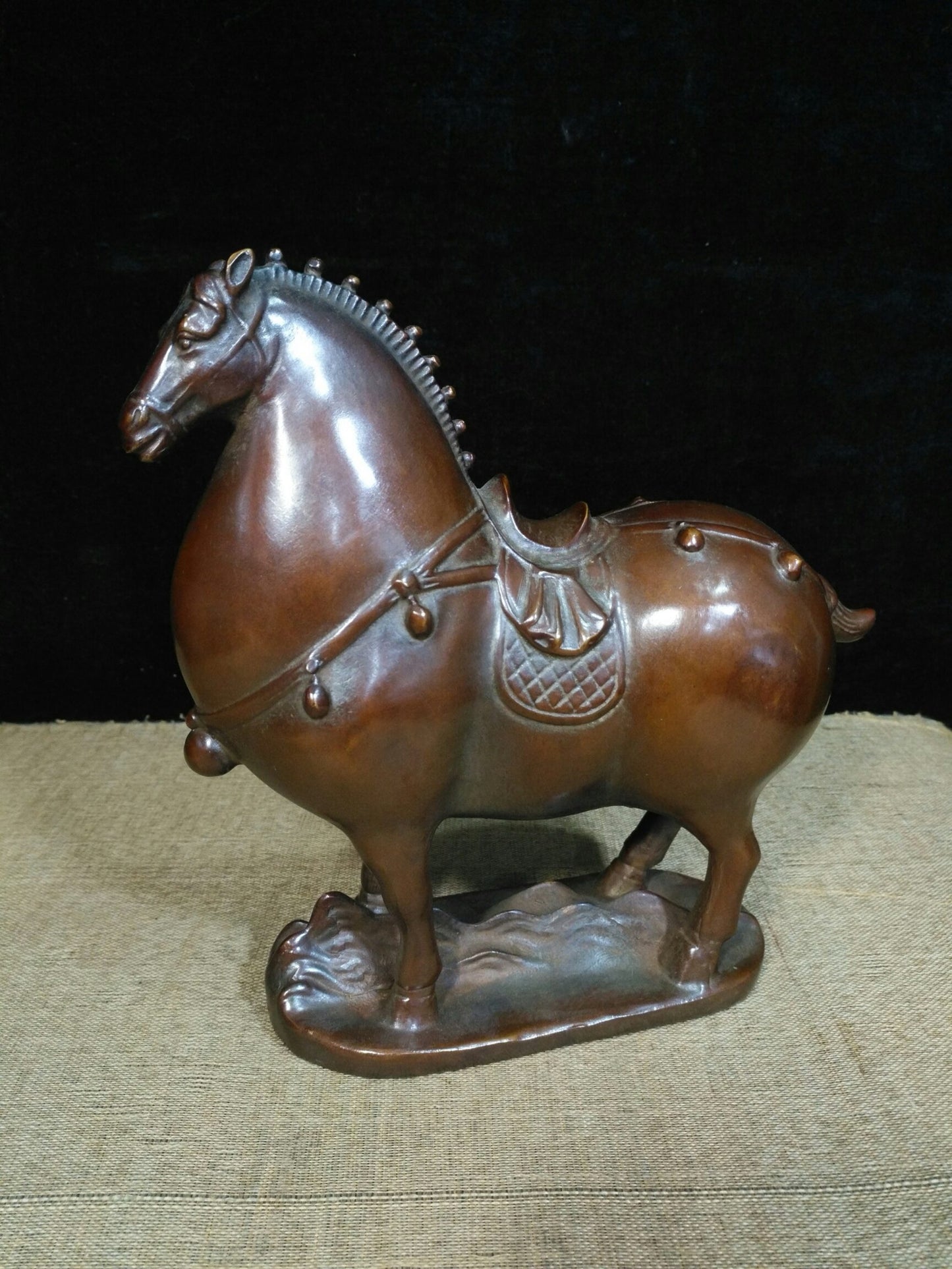 Pure copper flourishing Tang Dynasty steed