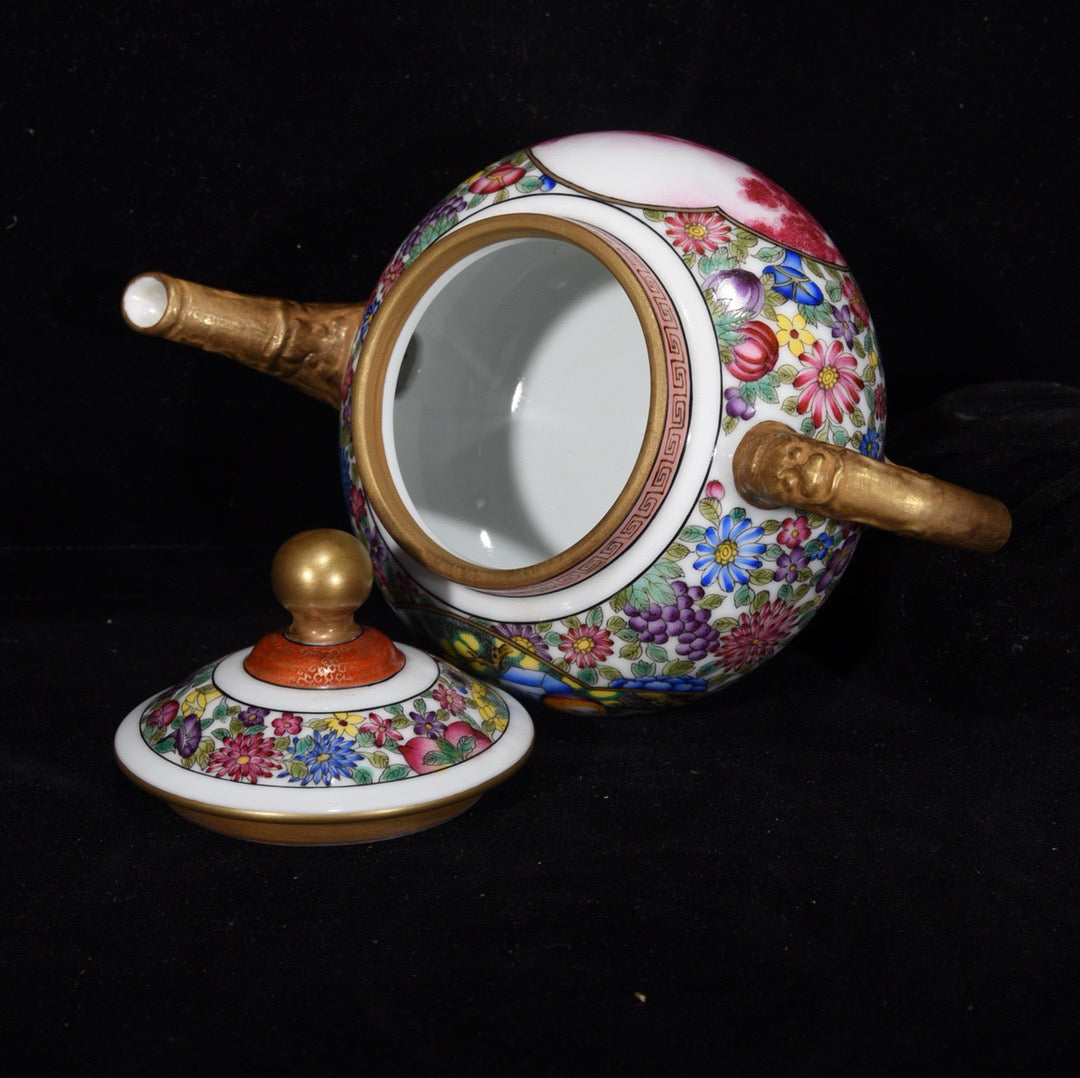 Flower gilded window, Western character story, wine pot