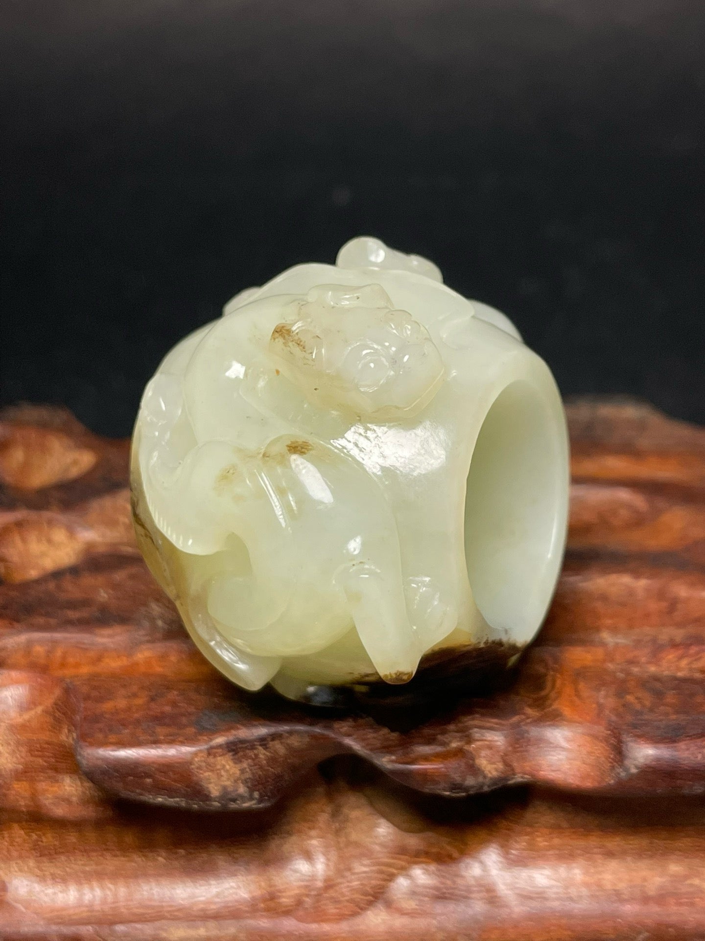 Chinese antique Hotan Jade dragon dragon ring