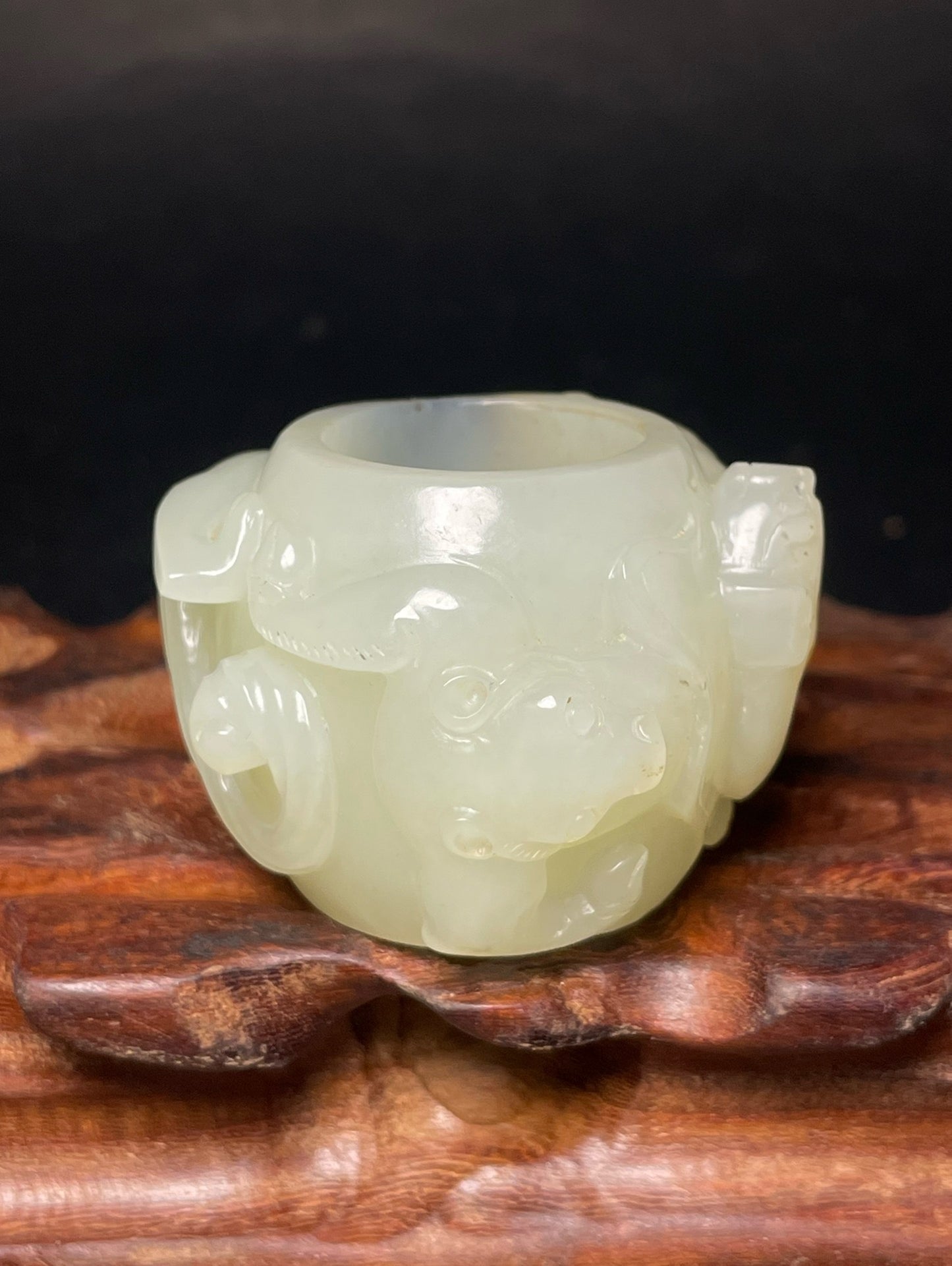 Chinese antique Hotan Jade dragon dragon ring