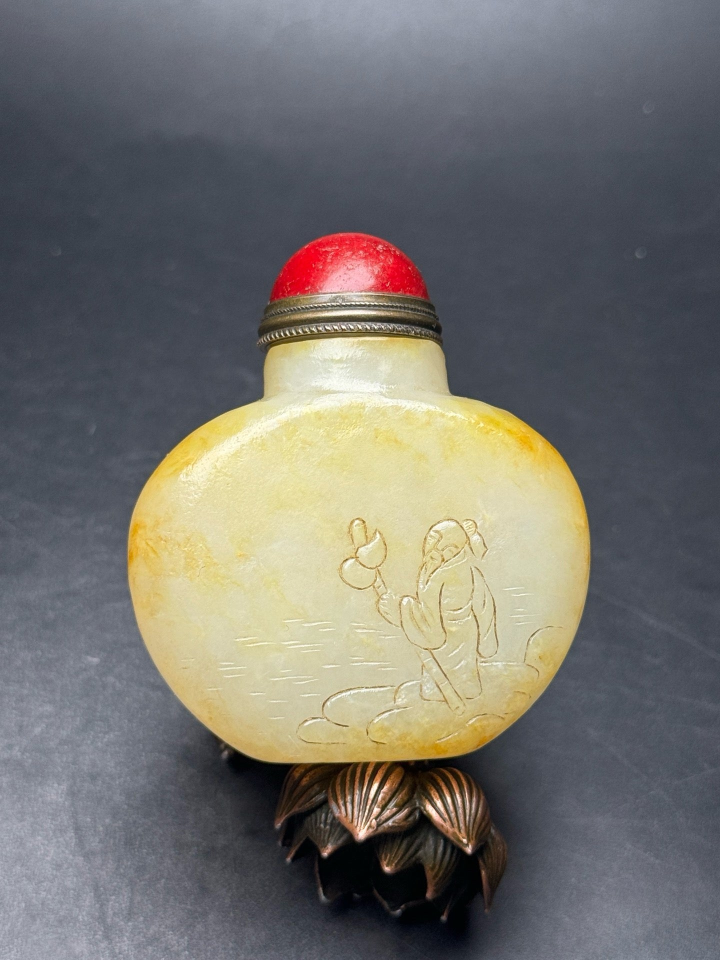 Chinese antique Hotan Jade snuff bottle