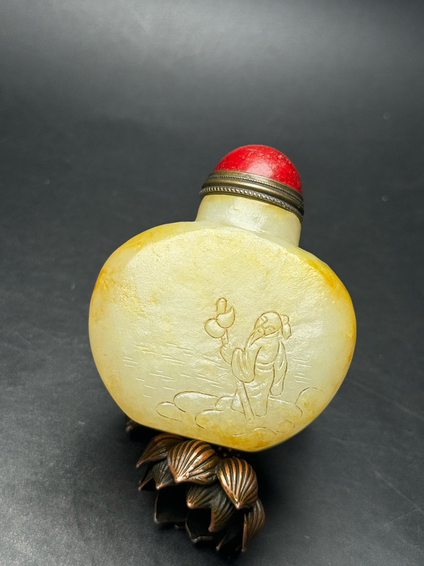 Chinese antique Hotan Jade snuff bottle