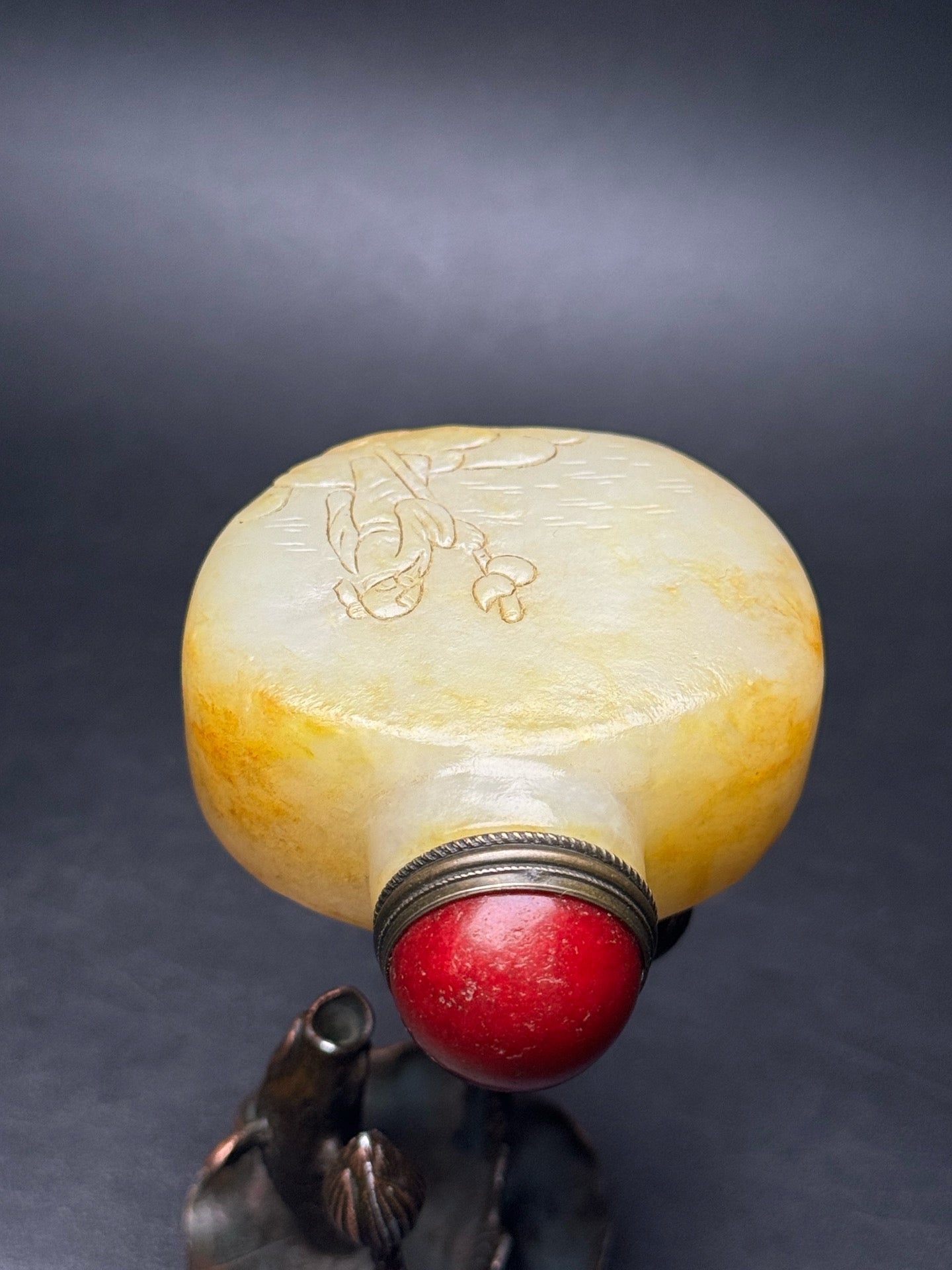 Chinese antique Hotan Jade snuff bottle