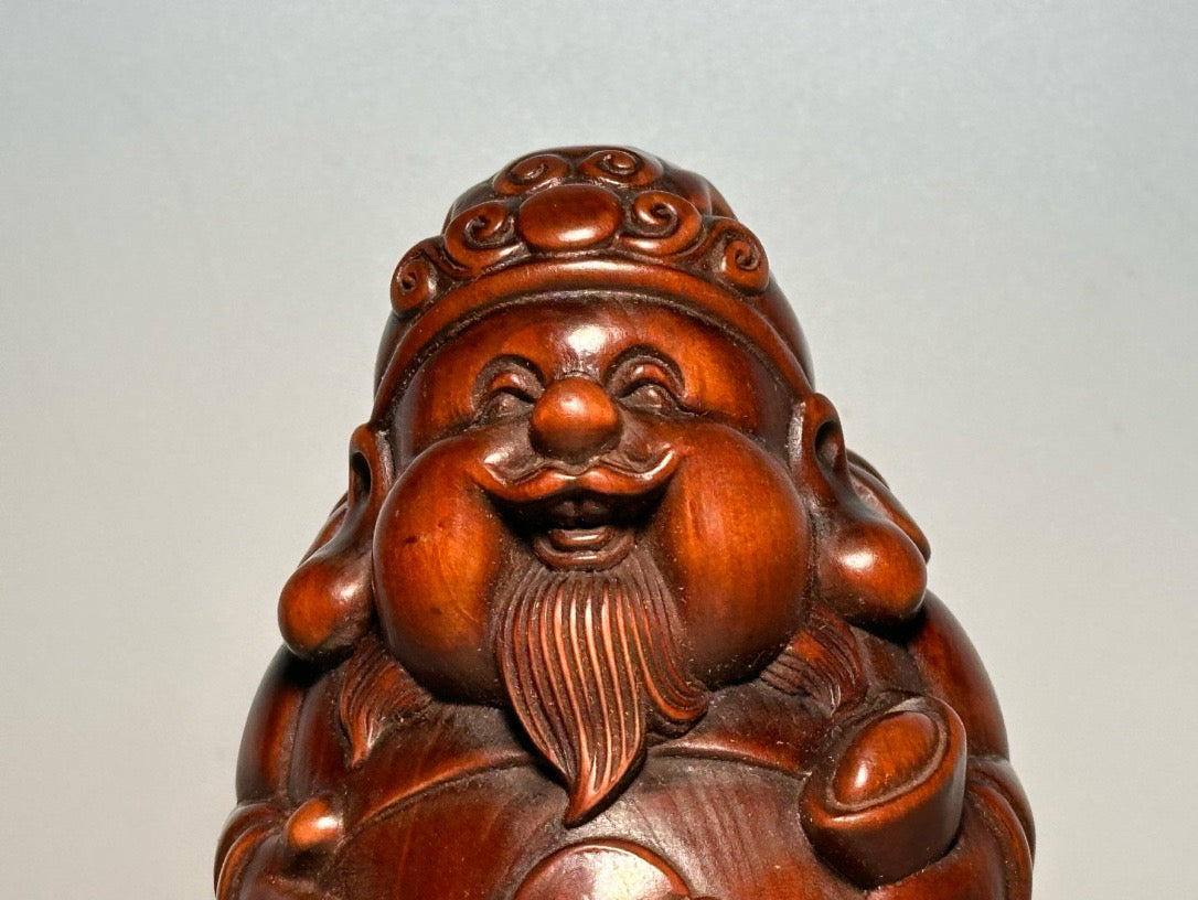 Chinese antique boxwood carving with exquisite craftsmanship to carve the God of Wealth