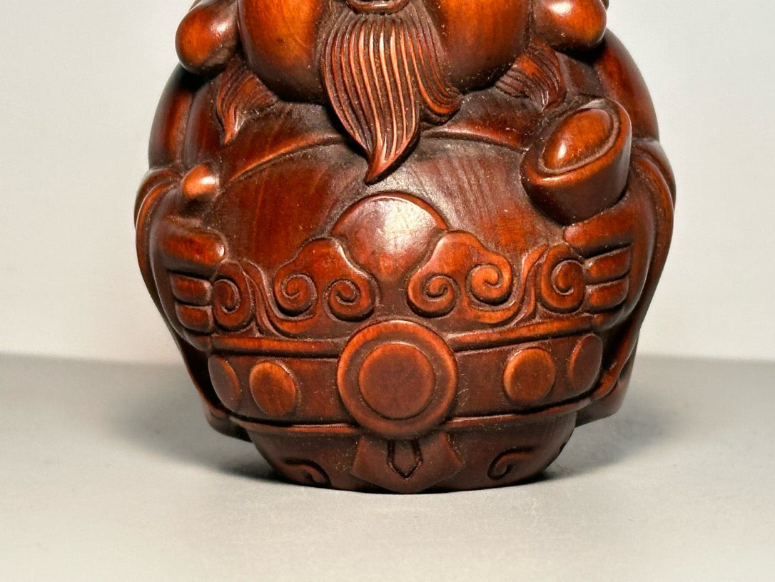 Chinese antique boxwood carving with exquisite craftsmanship to carve the God of Wealth
