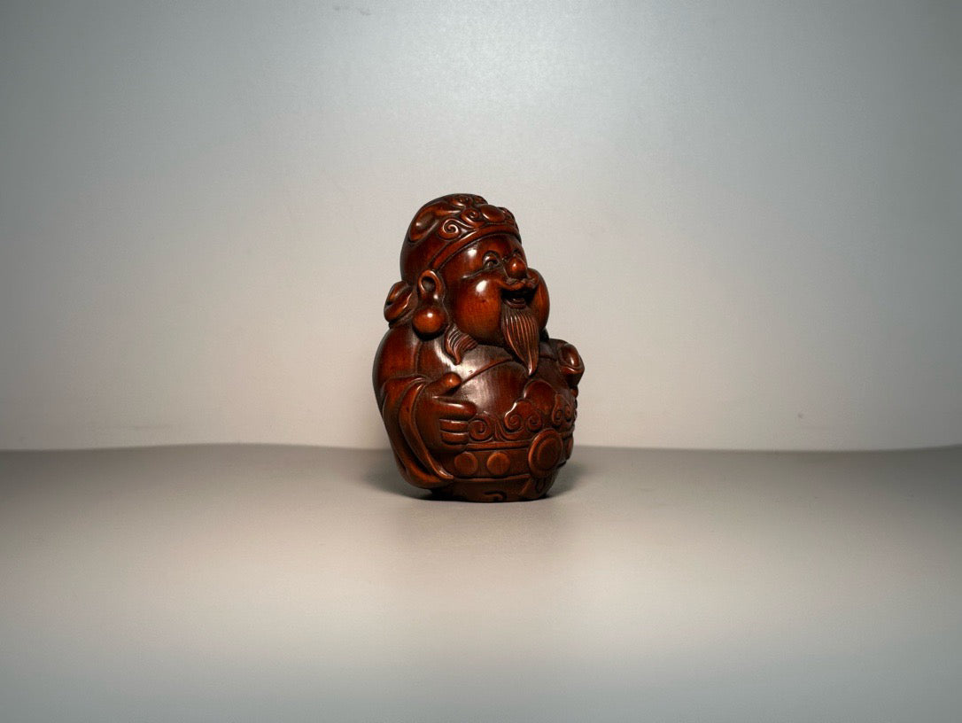 Chinese antique boxwood carving with exquisite craftsmanship to carve the God of Wealth