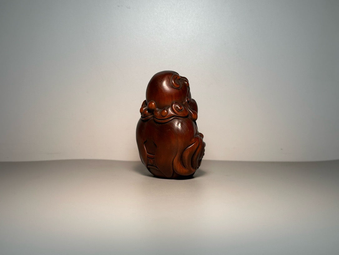 Chinese antique boxwood carving with exquisite craftsmanship to carve the God of Wealth