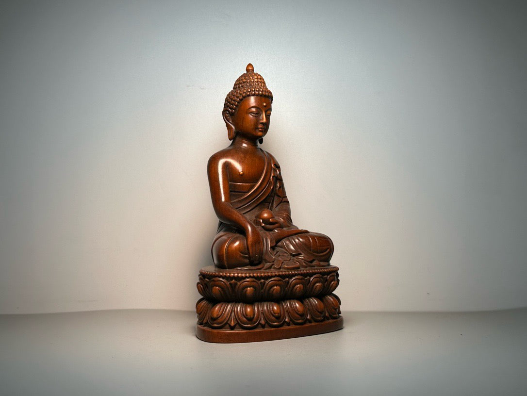 Chinese antique boxwood carving with exquisite craftsmanship, carving medicine jars and storing Buddha