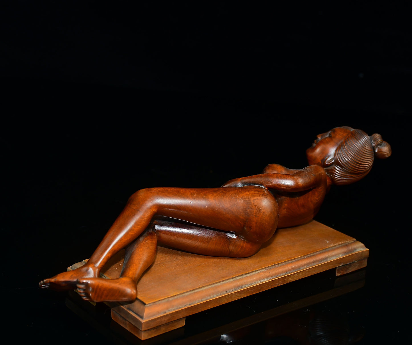 Huangyangmu Lying Beauty Ornament