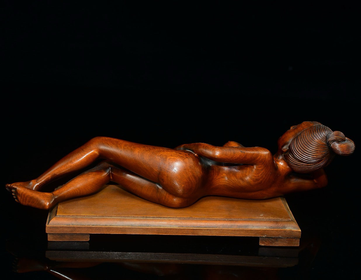 Huangyangmu Lying Beauty Ornament