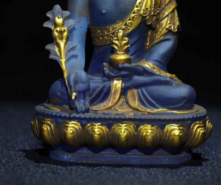Colored glaze Buddha statues/collectibles Hand-carved Chinese antique colored glaze painted gold medicine Buddha collection