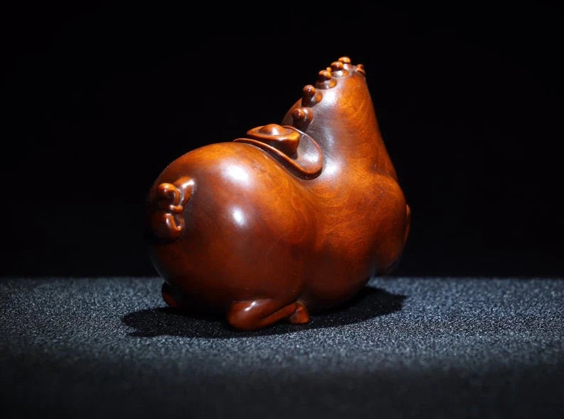 China's ancient natural boxwood horse on the rich, pure hand-made old exquisite patterns can be collected