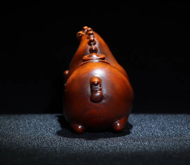 China's ancient natural boxwood horse on the rich, pure hand-made old exquisite patterns can be collected