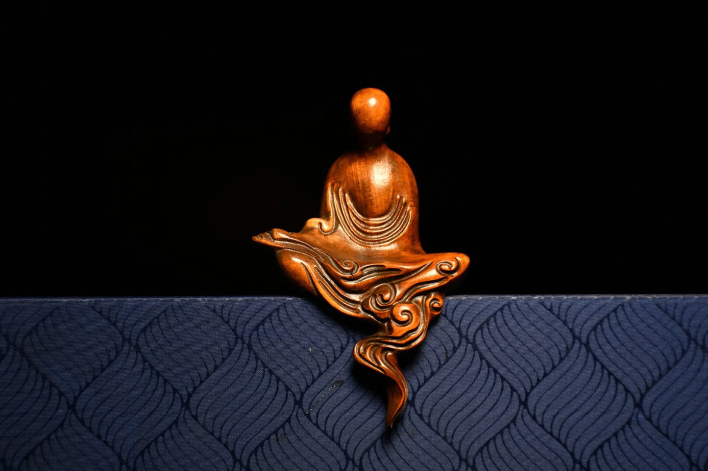 Collection of Chinese antiques pure hand-carved old collection of fine boxwood enlightenment.