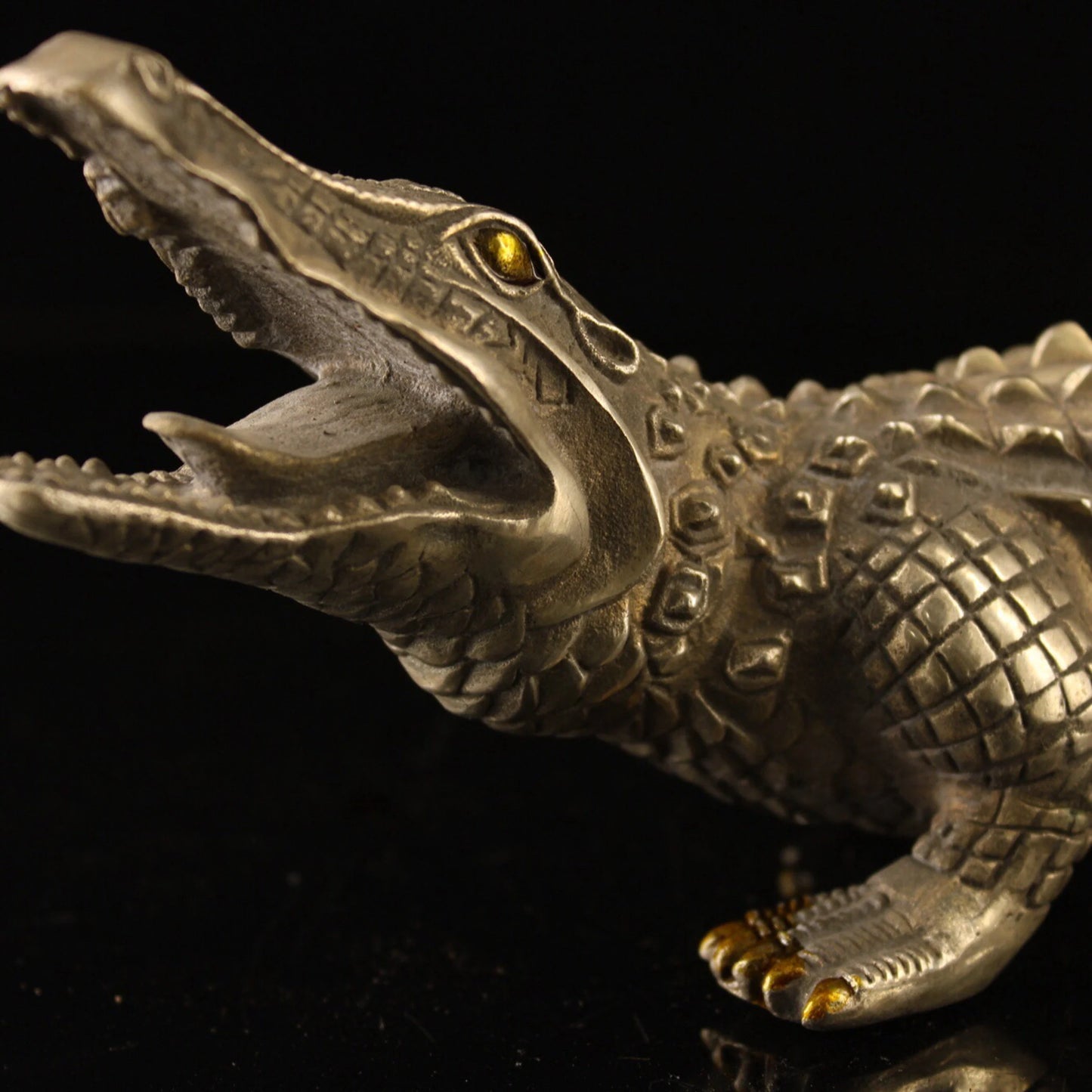 Chinese antique pure copper crocodile statue