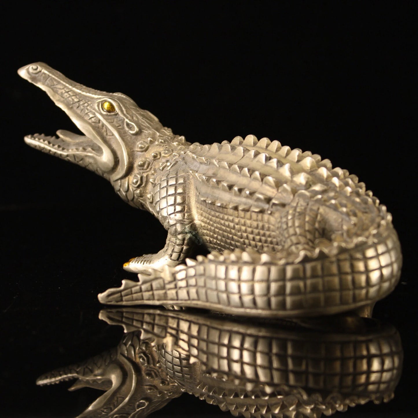 Chinese antique pure copper crocodile statue