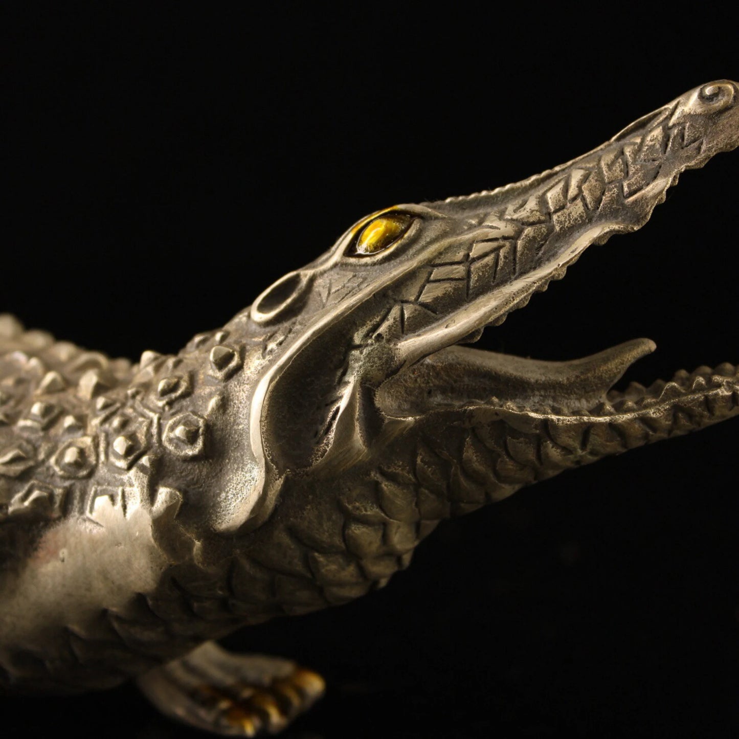 Chinese antique pure copper crocodile statue