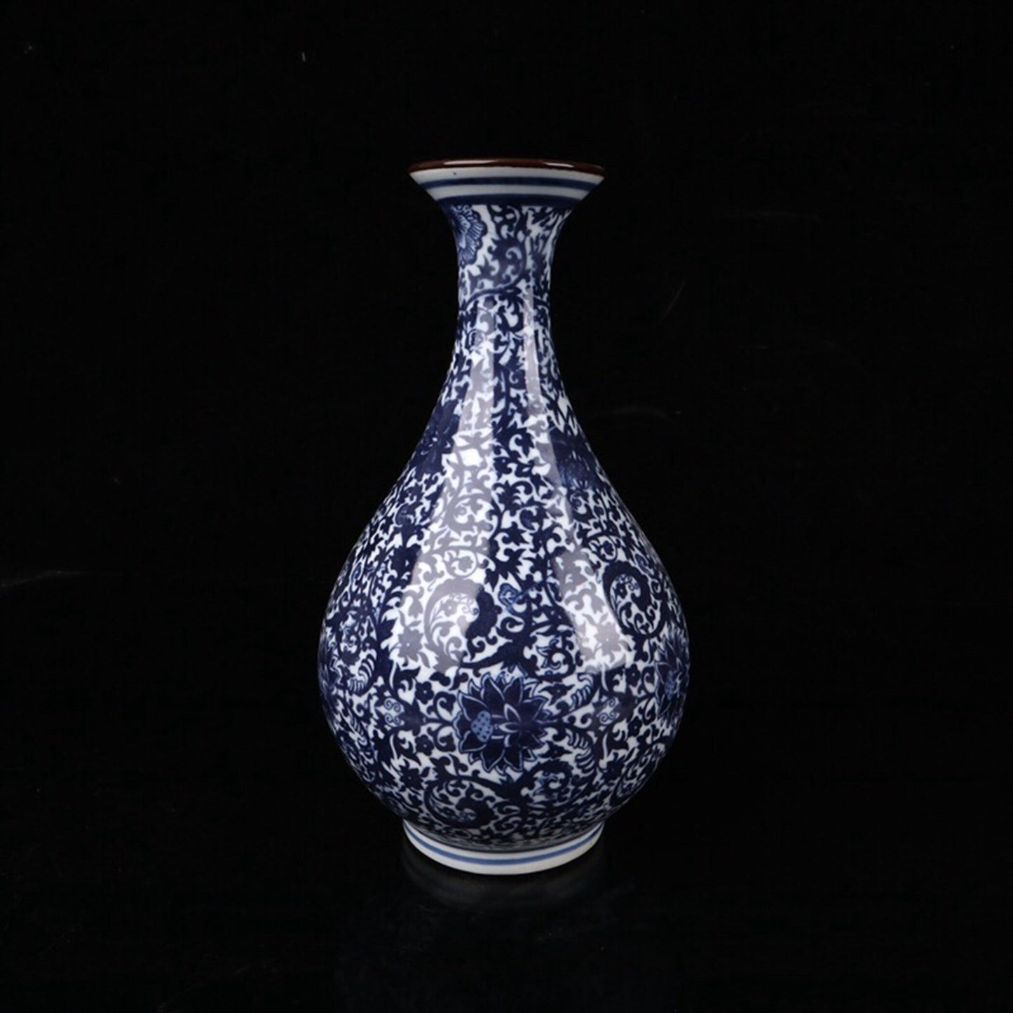 Blue and white porcelain vase pure hand-painted blue and white lotus pattern jade pot spring vase.